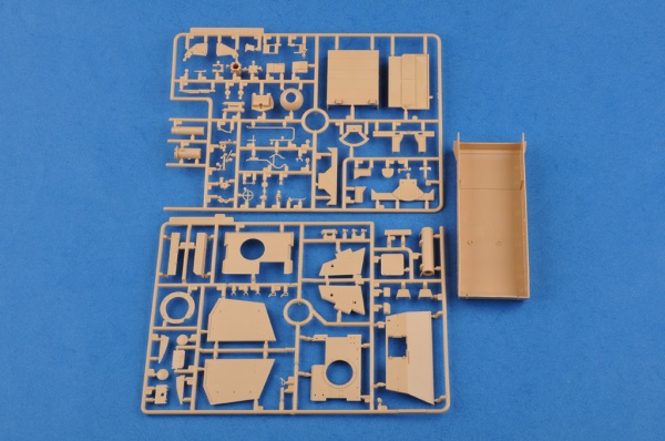 80134 1/35 Немецкая САУ SturmPanzer IV early  Sd. Kfz.166 "Brummbar" (Hobby Boss) 1/35 80134 1/35 Немецкая САУ SturmPanzer IV early  Sd. Kfz.166 "Brummbar" (Hobby Boss) 1/35