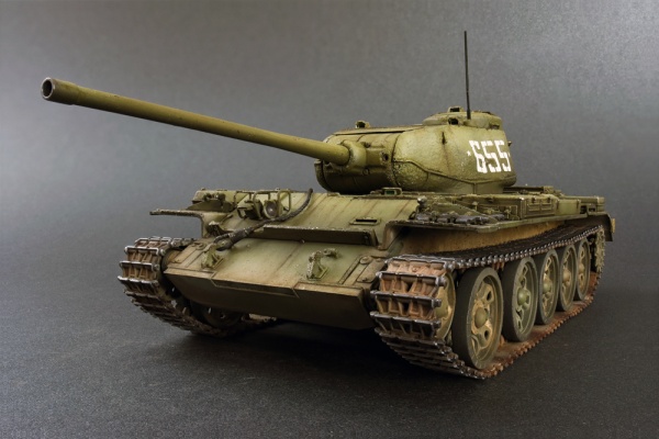 MA37002 1/35 Советский средний танк Т-44М 