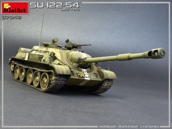 MA37042 1/35 SU-122-54 Позднего типа