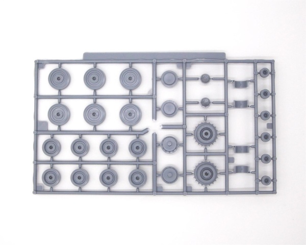 EE35148 1/35 Пехотный танк Марк IV Валентайн III