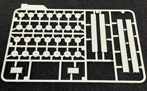72-002 1/72 German Main Battle Tank Leopard 2 A7 72-002 1/72 German Main Battle Tank Leopard 2 A7