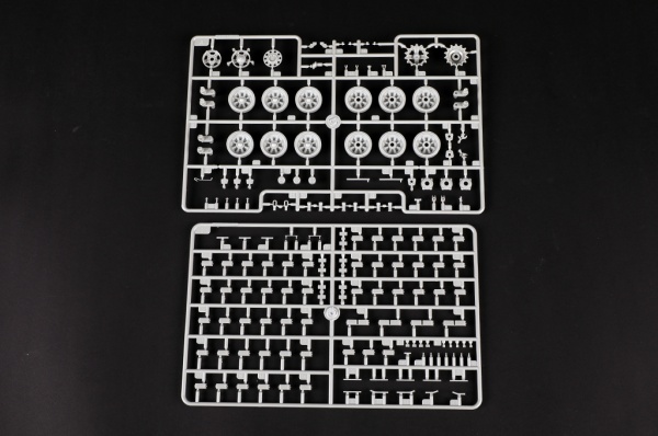Т09602 Soviet Тип-72 Ural with Kontakt-1 Reactive Armor