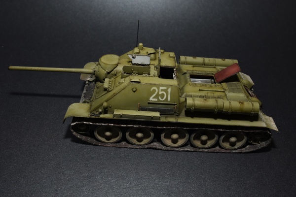 MA35187 1/35 SU-85 Советская самоходная установка. Набор с полным интерьером