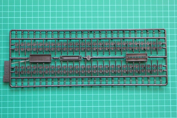 35001 1/35 Тип-80U Main Battle Tank 35001 1/35 Тип-80U Main Battle Tank