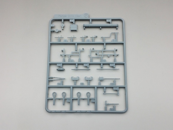 35A018 1/35 Немецкий танк Panter II 35A018 1/35 Немецкий танк Panter II