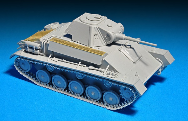 MA35194 1/35 Советский легкий танк T-70M с экипажем. Специальная серия
