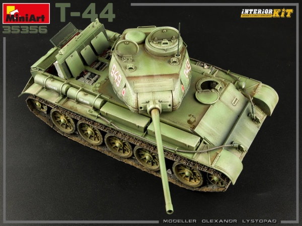MA35356 Советский танк T-44 с интерьером