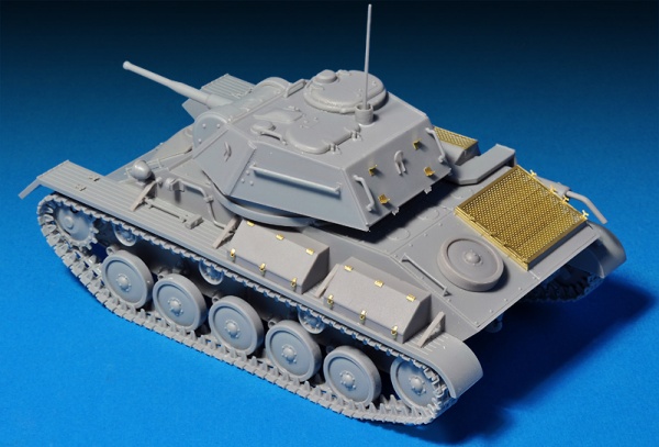 MA35243 1/35 Тип-80 Советский легкий танк с/экипажем. Специальный выпуск