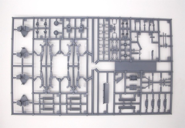 EE35148 1/35 Пехотный танк Марк IV Валентайн III