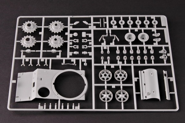 Т00356 1/35 KV-1 (model 1941)Small Turret Tank