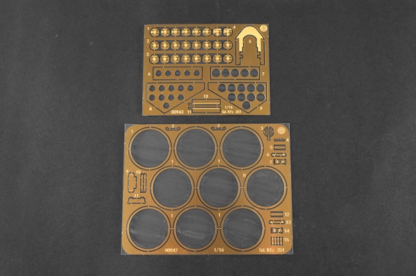 Т00943 1/16 Бронетранспортер Sd.Kfz 251/22D