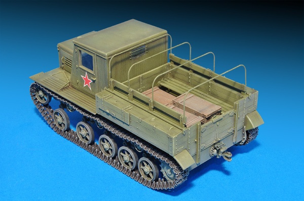 MA35140 1/35 Советский артиллерийский Тягач Я-12 поздняя версия