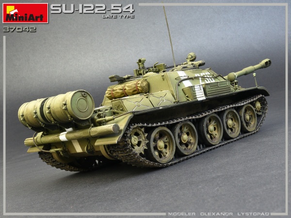 MA37042 1/35 SU-122-54 Позднего типа