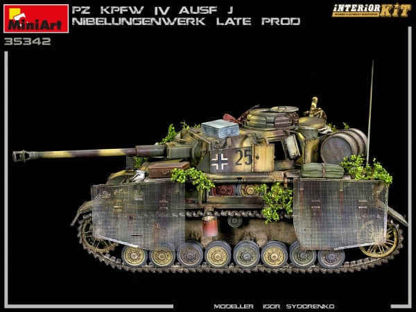 MA35342 Немецкий танк Pz.Kpfw.IV Ausf. J Nibelungenwerk (поздний) с интерьером. Январь-февраль 1945 