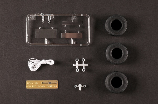 Т09576 Тягач Schwerer Zugkraftwagen 18 t with 6 t Billstein-Crane, Sd.Kfz.9/1