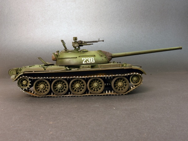 MA37007 1/35 T-54-3 Советский средний танк. Обр. 1951 г. с Интерьером