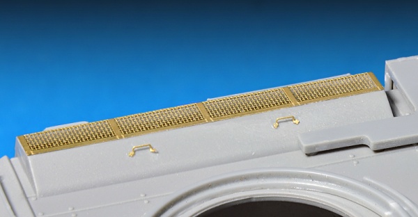 MA35243 1/35 Тип-80 Советский легкий танк с/экипажем. Специальный выпуск