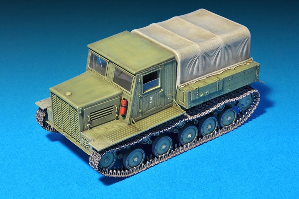 MA35052 1/35 Советский артиллерийский тягач Я-12, Раннее производство