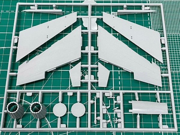 7277 Самолет Су 27УБ "Русские витязи"