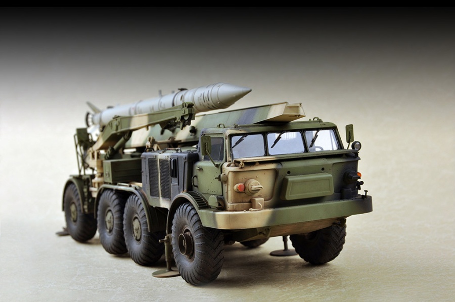 Т07179 Russian 9P113 TEL w/9M21 Rocket of 9K52 Luna-M Short-range artillery rocket system(FROG-7)