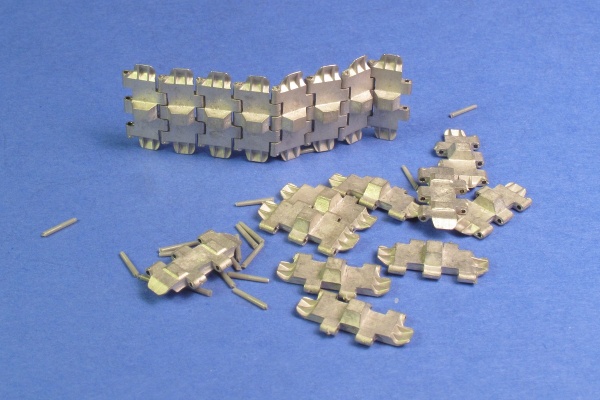 MTL-35037 1/35 Tracks for B-4 Soviet howitzer