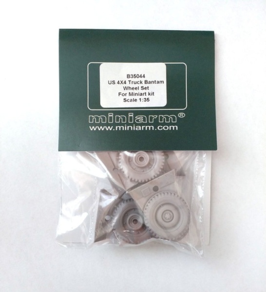B35044 Набор колес для US 4X4 Truck Bantam 4шт плюс запаска 