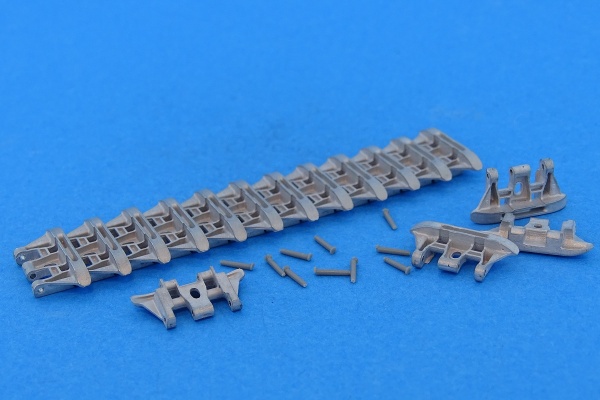 MTL-35084 1/35 Tracks for Churchill late