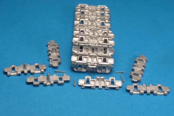MTL-35025 1/35 Tracks for KV-1 halves