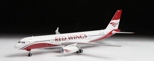 7023 Пассажирский авиалайнер "Ту-204-100"