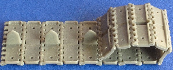 MC135016W 1/35 Траки сборные Тип-(34) 550mm M1940 Initial