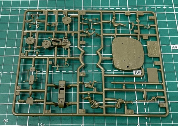 6277 Советский мотоцикл М-72 с коляской и экипажем