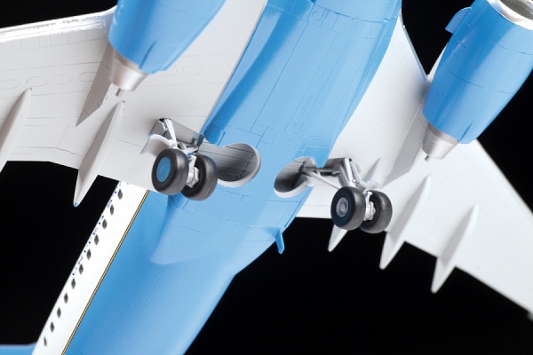 7027 Боинг 737-700