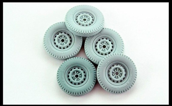 B35107 Колеса для ГЗ -М1 (шосейная версия)