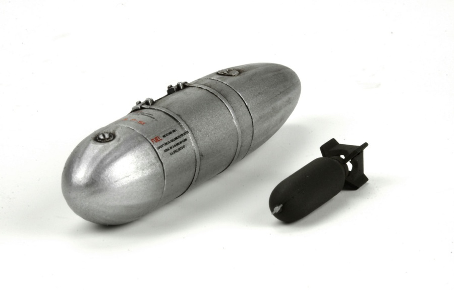 LS-006 1/48  NORTH AMERICAN P-51D MUSTANG FIGHTER