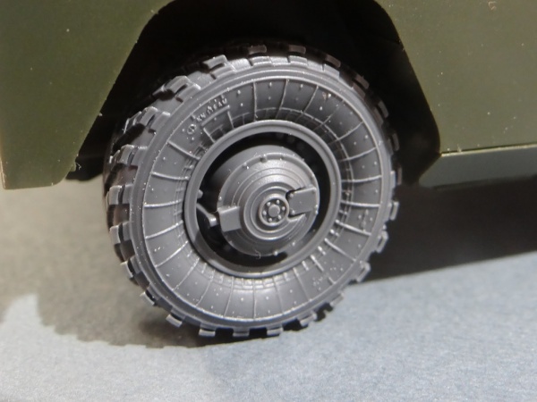 SPS-035 1/35 RUSSIAN GAZ 233115 “TIGER-M” SPN SPV SAGGED WHEEL SET (RESIN)