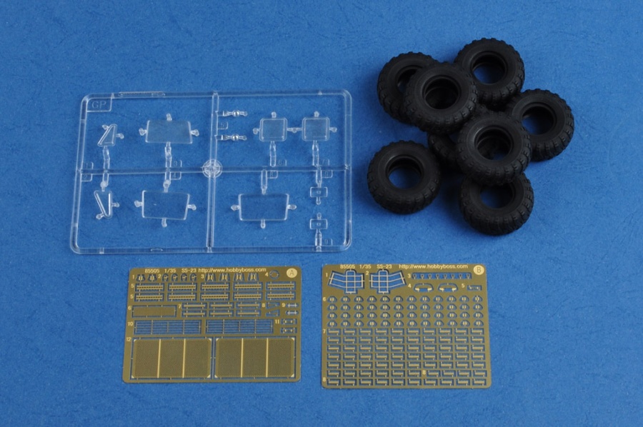 85505 Мобильный ракетный комплекс SS-23 Spider Tactical Ballistic Missile (Hobby Boss) 1/35