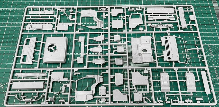 3692 Российский двухосный грузовой автомобиль К-4350