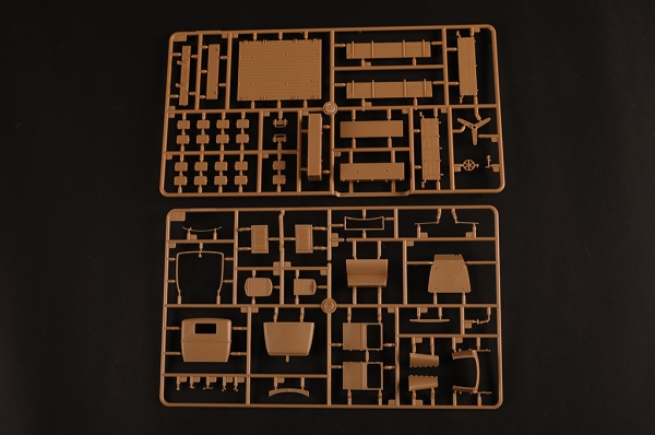 84571 1/35 Грузовик G-AZ-AAA with Quad Maxim AA Gun