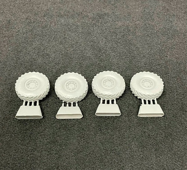 SPS-075 1/35 Russian K-4386 Typhoon-VDV Armored Vehicle Sagged Wheel Set