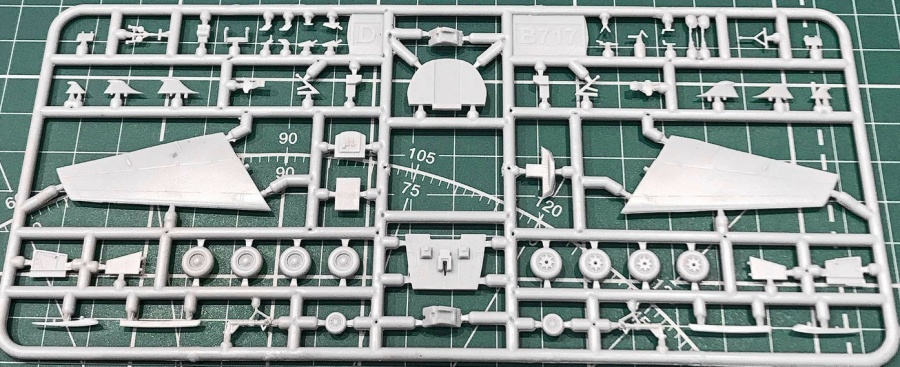 EE144124_1 Авиалайнер 717 Midwest