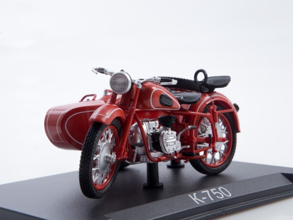 NM31 Наши мотоциклы №31, Днепр К-750