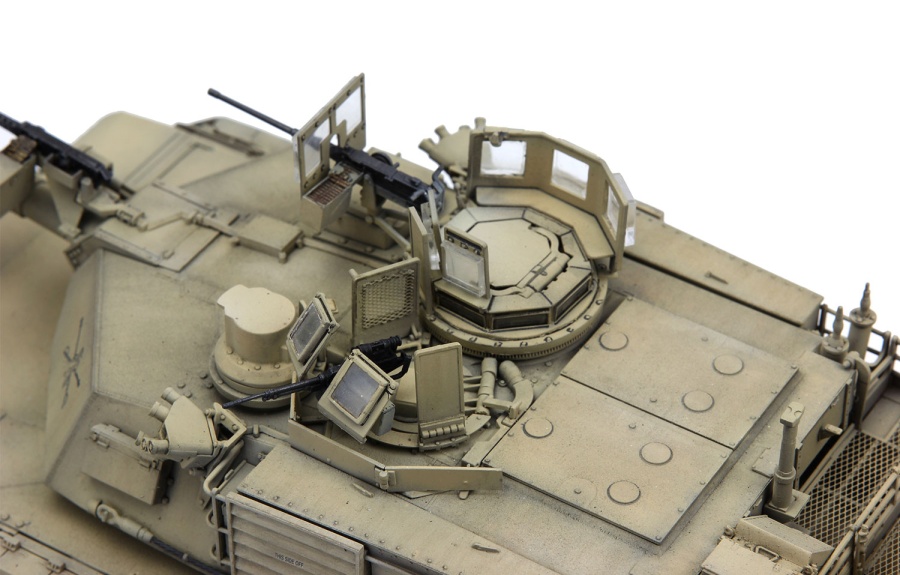 TS-026 1/35 U.S. MAIN BATTLE TANK M1A2 SEP ABRAMS TUSK I/TUSK II