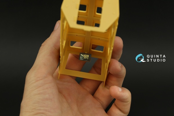 QD35042 1/35 3D Декаль интерьера кабины Buffalo 6x6 MPCV (Bronco