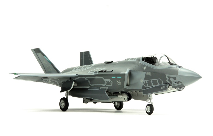LS-007 1/48 LOCKHEED MARTIN F-35A LIGHTNING II FIGHTER