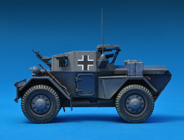 MA35074 1/35 Динго Мк II с экипажем ( Pz.Kmpf.Mk 1 202(e)