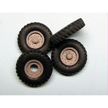MM35011 1/35 Wheel Set for CMP and British Trucks Dunlop 10.5x16