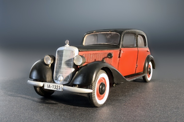 MA38008 1/35 Немецкий автомобиль Тип170В 4х дверный Седан