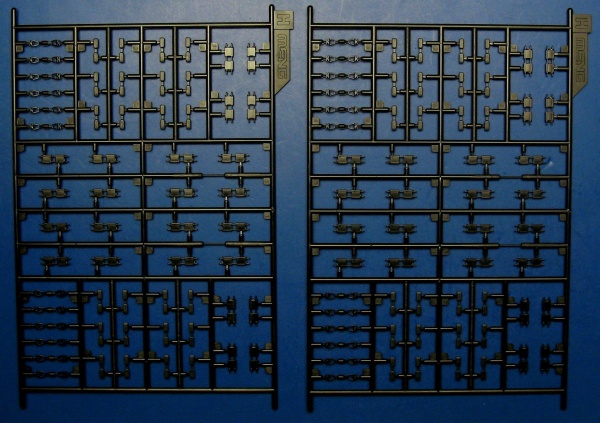 SPS-030 1/35 DOUBLE-PIN TRACKS FOR (T)-(7)и(2) & T-90 MAIN BATTLE TANKS (CEMENT-FREE WORKABLE TRACKS
