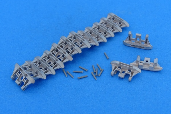 MTL-35084 1/35 Tracks for Churchill late