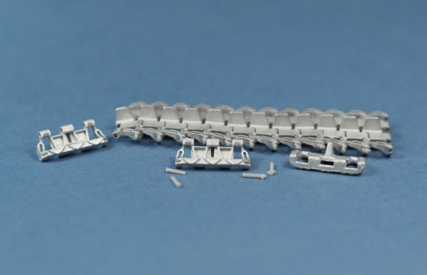 MTL-35011 1/35 Tracks for Pz.Kpfw.IV, StuG III 1943 - 45 "V", solid horne